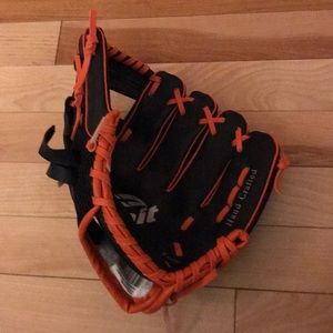 Like new baseball glove⭐️